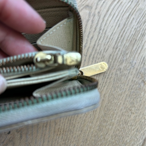 🙌SOLD🙌LV🖤Damier Azur Insolite Wallet - Picture 11 of 13